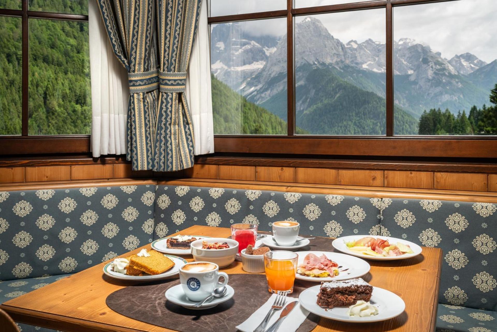 Hotel Betulla 마돈나 디 캄필리오 외부 사진