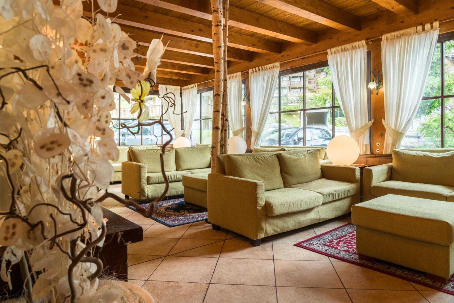 Hotel Betulla 마돈나 디 캄필리오 외부 사진